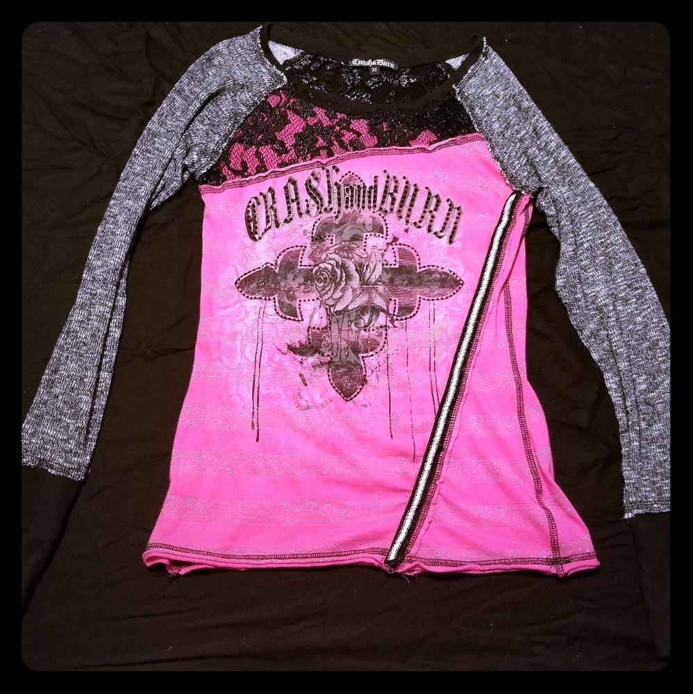 Crash & Burn Sz M Long sleeved top